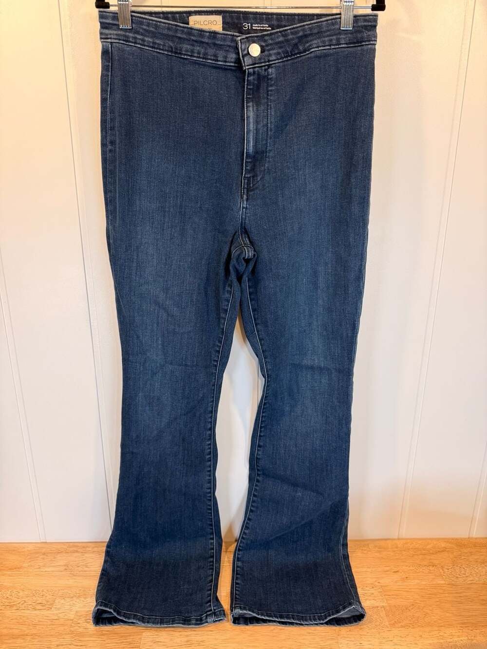 Pilcro Women's Flare Jeans Size 31 Dark Wash Denim